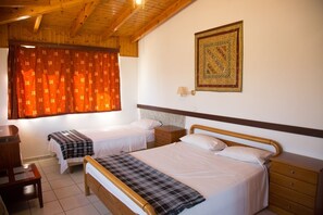8 habitaciones, tabla de planchar con plancha, internet y ropa de cama 