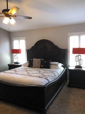 3 bedrooms, desk, iron/ironing board, free WiFi - Superb location !!!! Excellent Weather!! What are you waiting for?? (Phoenix)