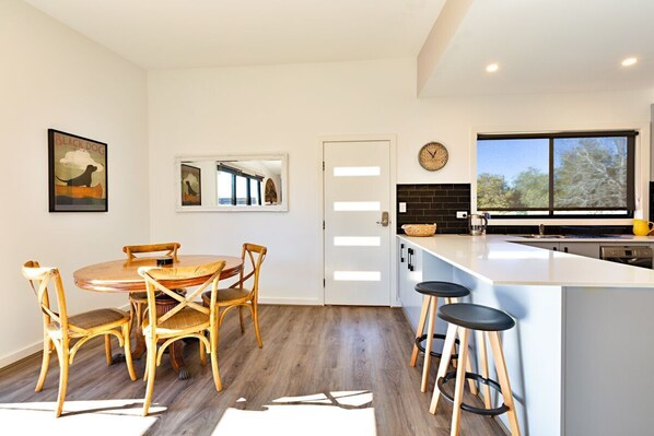 Dining - Boutique accommodation (Glenorie)