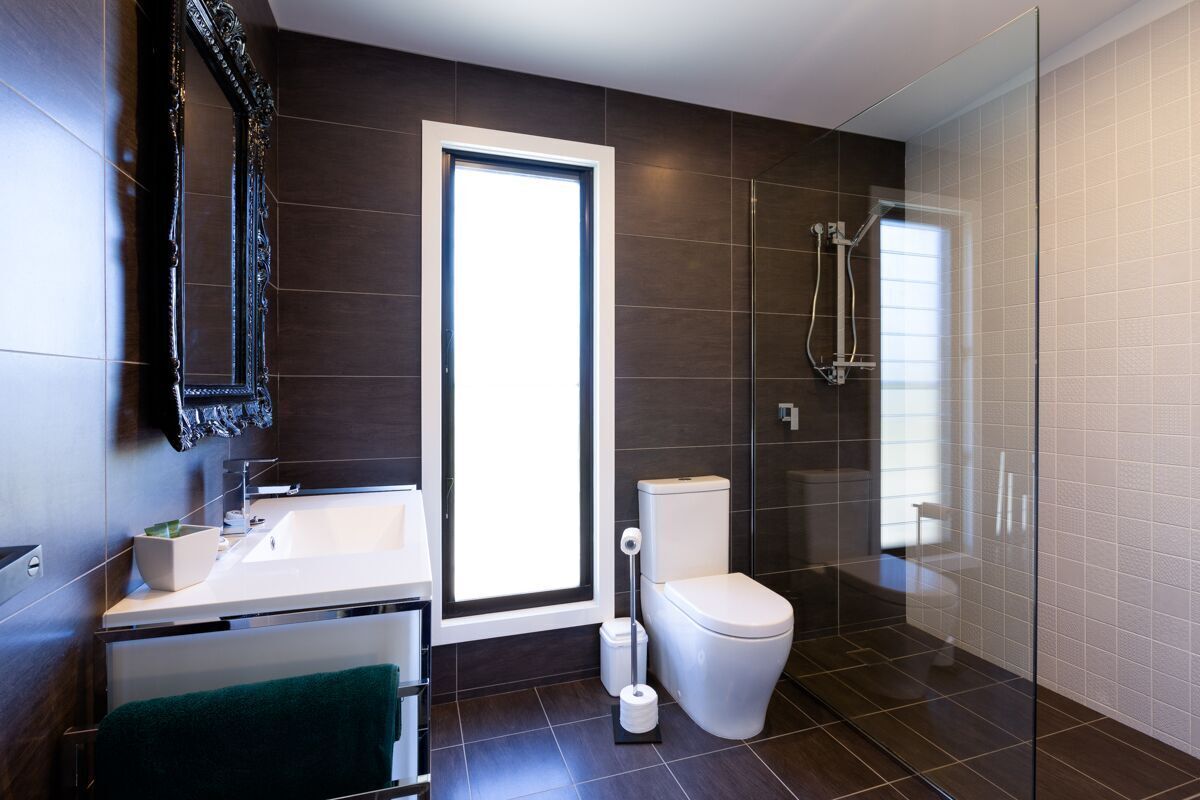 Boutique accommodation — image 15