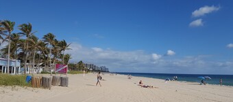 Family Beach House - 5 beds