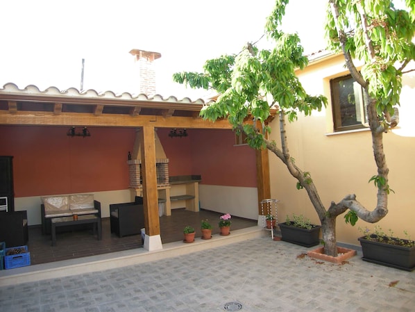 Terrace/patio - Beautiful rural house in Segovia, recently restored and fully equipped (Chañe)