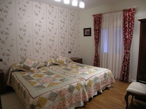 2 bedrooms, iron/ironing board, WiFi, bed sheets - Beautiful rural house in Segovia, recently restored and fully equipped (Chañe)