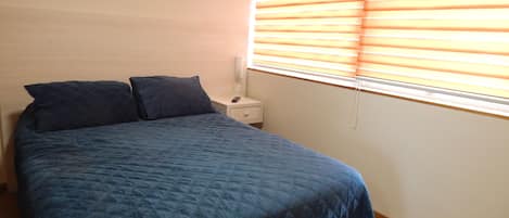 WiFi, bed sheets