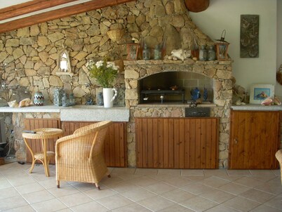 Baja Sardinia, Costa Smeralda. Villa a stone's throw from the sea.