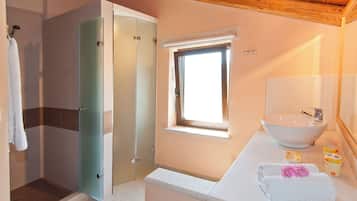 Combinazione doccia/vasca, vasca idromassaggio, asciugacapelli