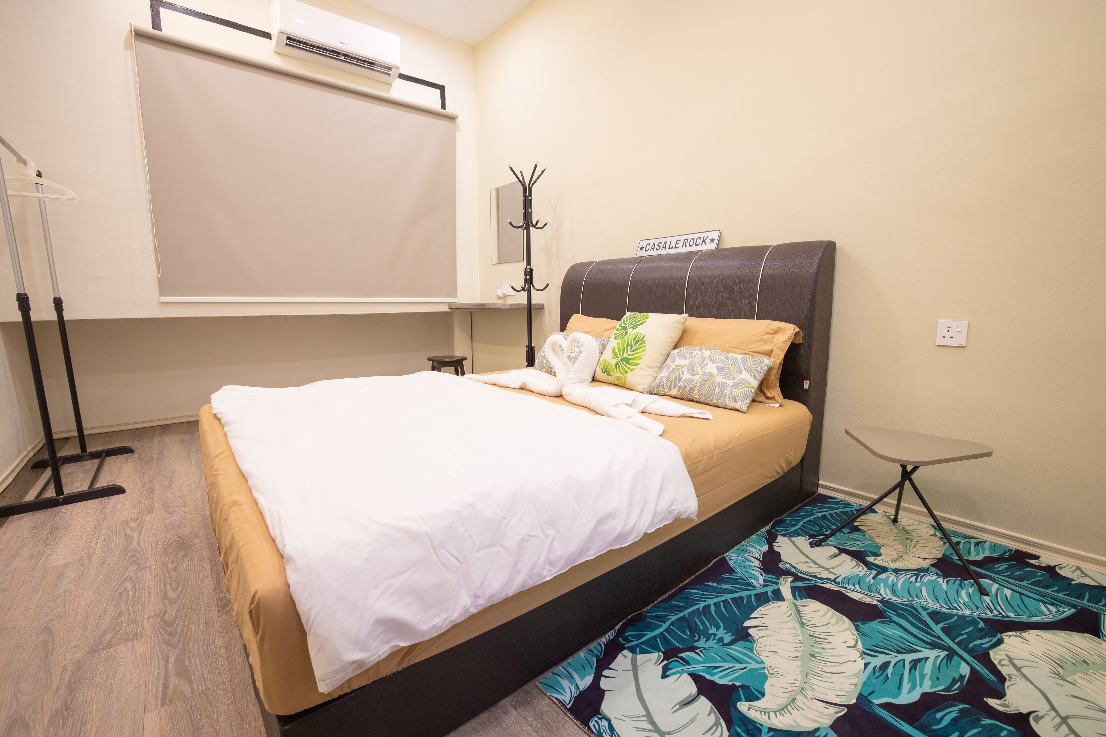 Apartment, 4 Schlafzimmer | 4 Schlafzimmer, laptopgeeigneter Arbeitsplatz, Verdunkelungsvorhänge