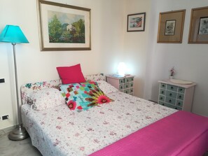 2 Schlafzimmer, Bügeleisen/Bügelbrett, WLAN, Bettwäsche