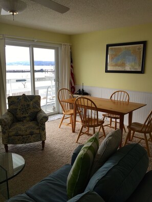 TV connectée, cheminée