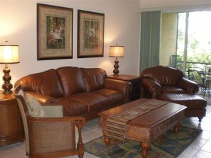 TV, DVD player - Available Jan, Feb, & March 2024! Condo in Vasari-Golf Community-Country Club  (Bonita Springs)