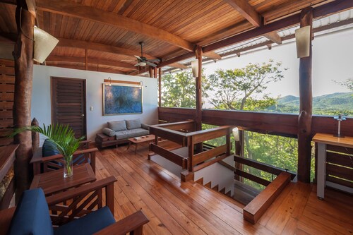 Stunning Eco Designed Home With Incredible 180 Degree Ocean Views Sleeping 8