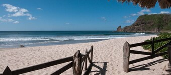 Impresionante casa de diseño ecológico con increíbles vistas al mar de 180 grados para dormir 8