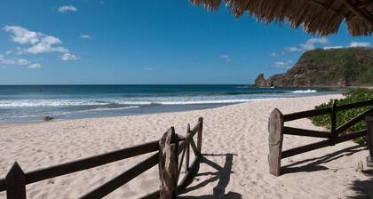 Superbe maison éco conçue avec une vue imprenable sur l'océan à 180 degrés pour 8 personnes