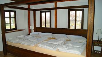 3 dormitorios, tabla de planchar con plancha, cuna de viaje