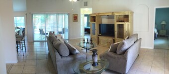 ケープコーラルの中心部にあるチャーマー