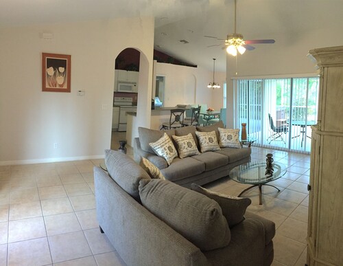 Charmer Cape Coralin sydämessä