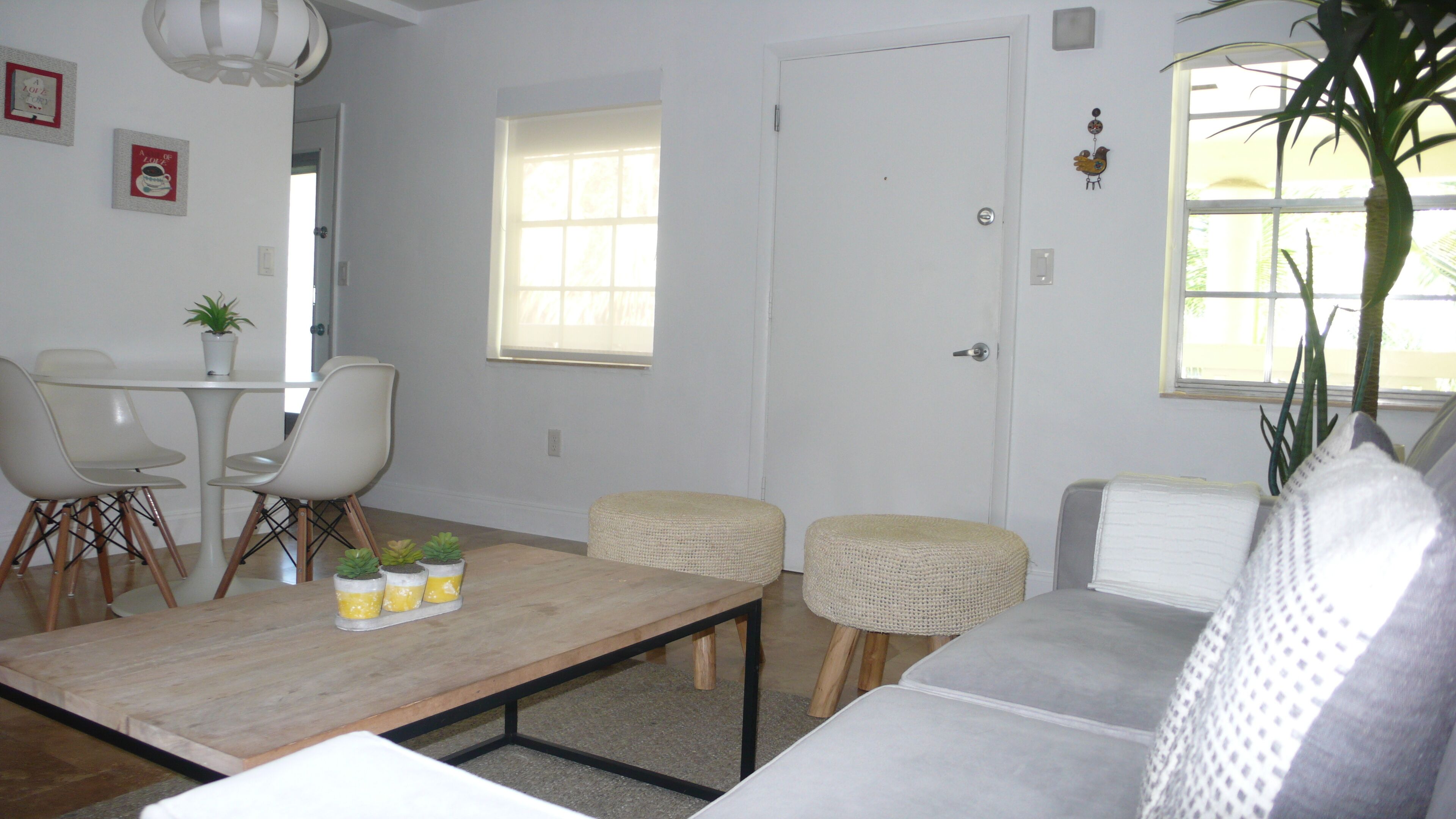 Cozy Beach Apartment In The Heart Of Key Biscayne - Key Biscayne, FL