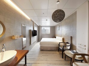 Superior Double Room | Desk, blackout curtains, iron/ironing board, free WiFi - CHECK inn Yilan LuoDong (Luodong)