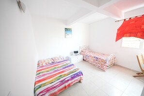 3 chambres, fer et planche Ă repasser, accĂšs Internet, draps fournis