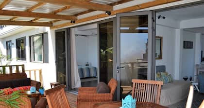 La Gaulette - Sumptuous House, Large Terrace Sea View and Pool