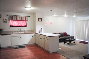 スマートテレビ、DVD プレーヤー