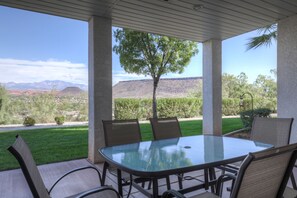 تناول الطعام بالخارج