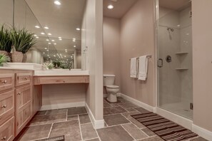 تجهيزات دش، مجففات شعر، مناشف