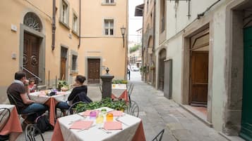 Ristorazione all'aperto