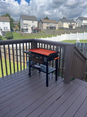 Property grounds - Comfortable stay for your family and friends. (Christiansburg)