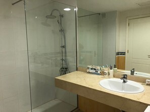 Haartrockner, Handtücher