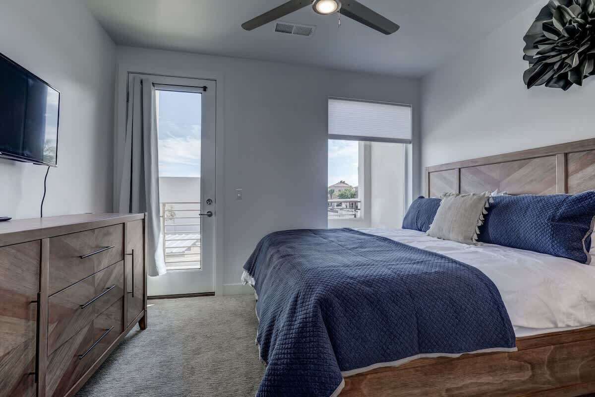 4 bedrooms, travel cot, free WiFi, bed sheets