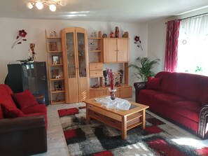 Smart TV, chimenea, reproductor de DVD