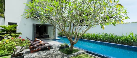 Private pool
