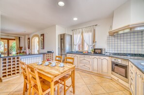 Køleskab, mikrobølgeovn, ovn, opvaskemaskine