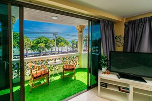 Süit, 1 En Büyük (King) Boy Yatak, Okyanus Manzaralı | Oturma alanı