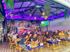 Sarapan siap masak setiap hari (THB 180 per orang)