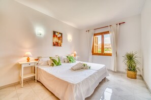 3 habitaciones, tabla de planchar con plancha y wifi gratis 