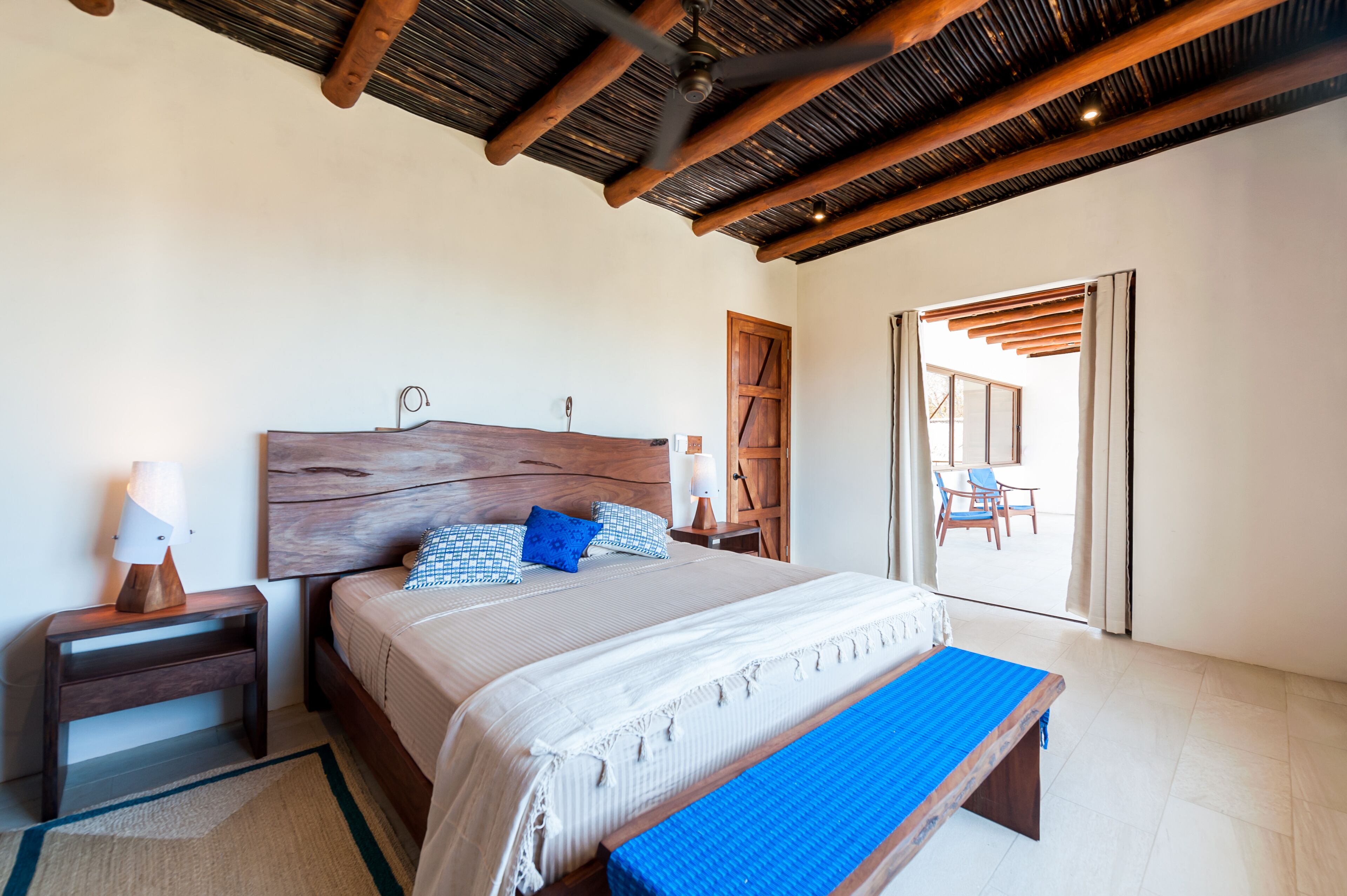 4 間睡房、房內夾萬、書桌、Wi-Fi