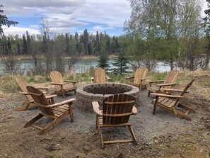 Property grounds - Amazing Kenai River Front Home With Beautiful Views (Soldotna)