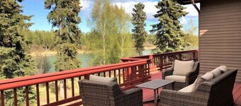 Amazing Kenai River Front Home With Beautiful Views
