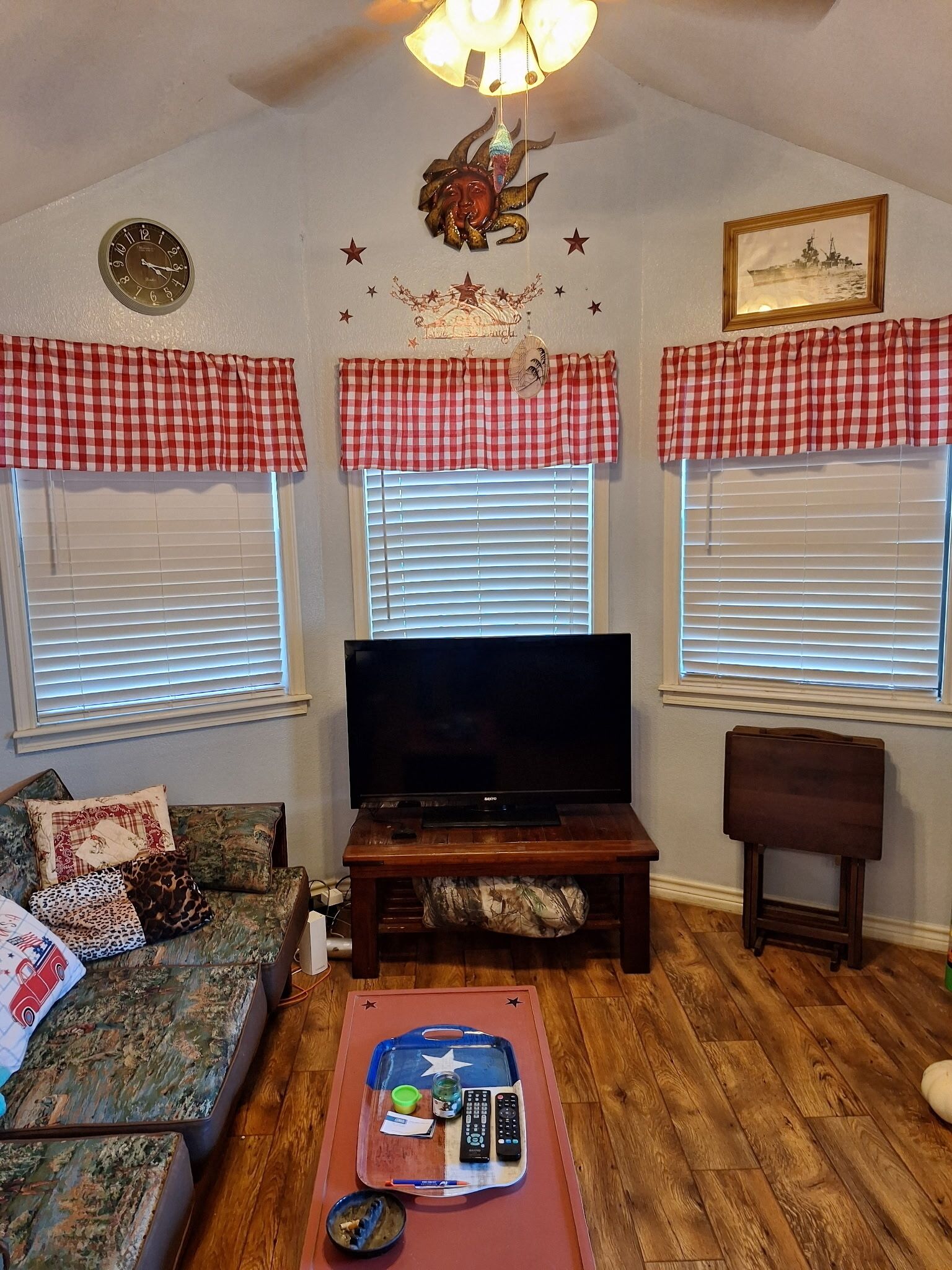 Clean, Cozy Lake Cabin Comfort... - Texas