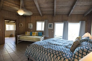 3 Schlafzimmer, Zimmersafe, Bügeleisen/Bügelbrett, Reisekinderbett