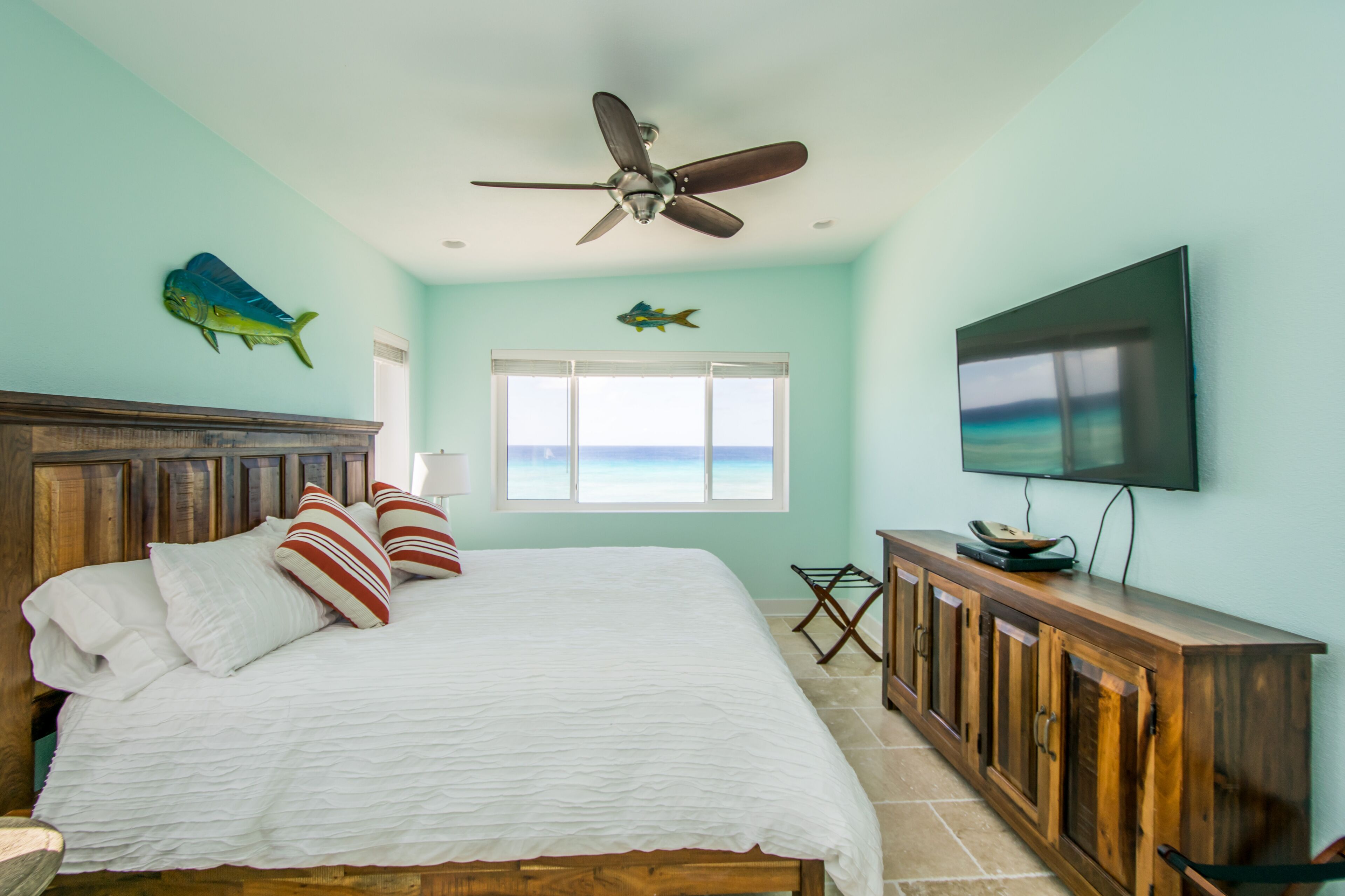2 bedrooms, in-room safe, travel crib, WiFi