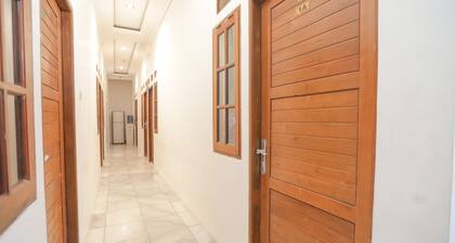 OYO 150 Harmoni Residence