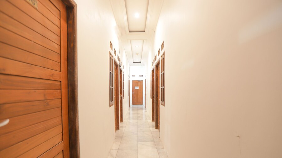 OYO 150 Harmoni Residence