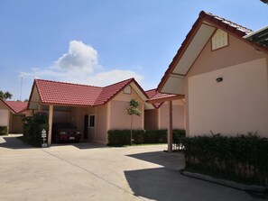 Exterior - Banmai Resort (Maha Rat)
