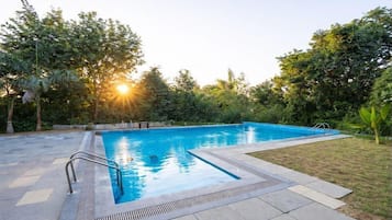 Piscina a l'aire lliure