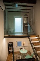 Deluxe Double Room (5) | Premium bedding, minibar, in-room safe, desk