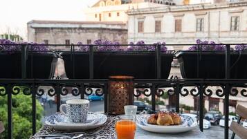 Desayuno a la carta incluido todos los días