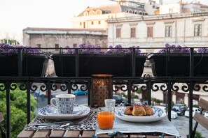 Free daily cooked-to-order breakfast  - Affittacamere Petrosino (Palermo)